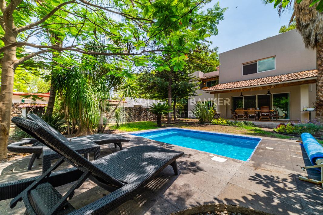 Robles, Querétaro, Querétaro, 76100, Mexico, 4 Bedrooms Bedrooms, ,4 BathroomsBathrooms,Residential,For Sale,Robles,1443565