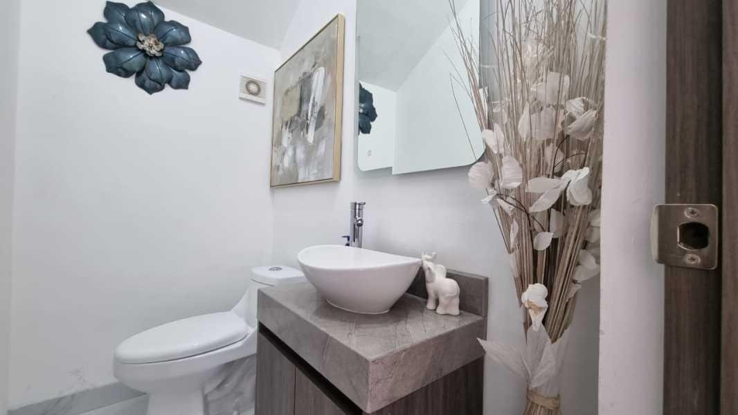 PASEO DEL CICLON, Torreón, Coahuila de Zaragoza, 27258, Mexico, 3 Bedrooms Bedrooms, ,3 BathroomsBathrooms,Residential,For Sale,PASEO DEL CICLON,1235284