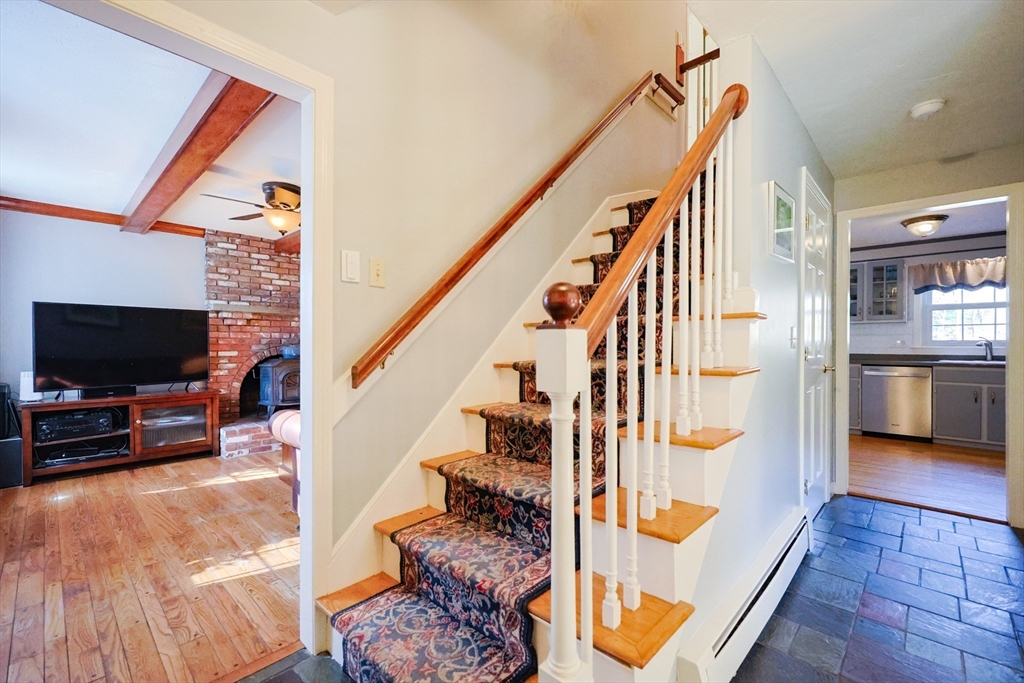 Medway, Massachusetts, 02053, United States, 4 Bedrooms Bedrooms, ,3 BathroomsBathrooms,Residential,For Sale,1991004