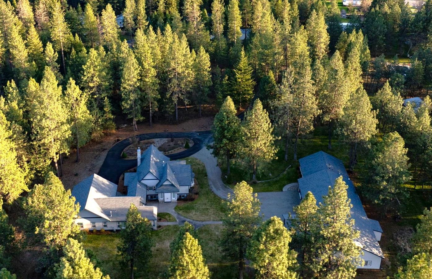 Newman Lake, Washington, 99025, United States, 6 Bedrooms Bedrooms, ,7 BathroomsBathrooms,Residential,For Sale,1981919