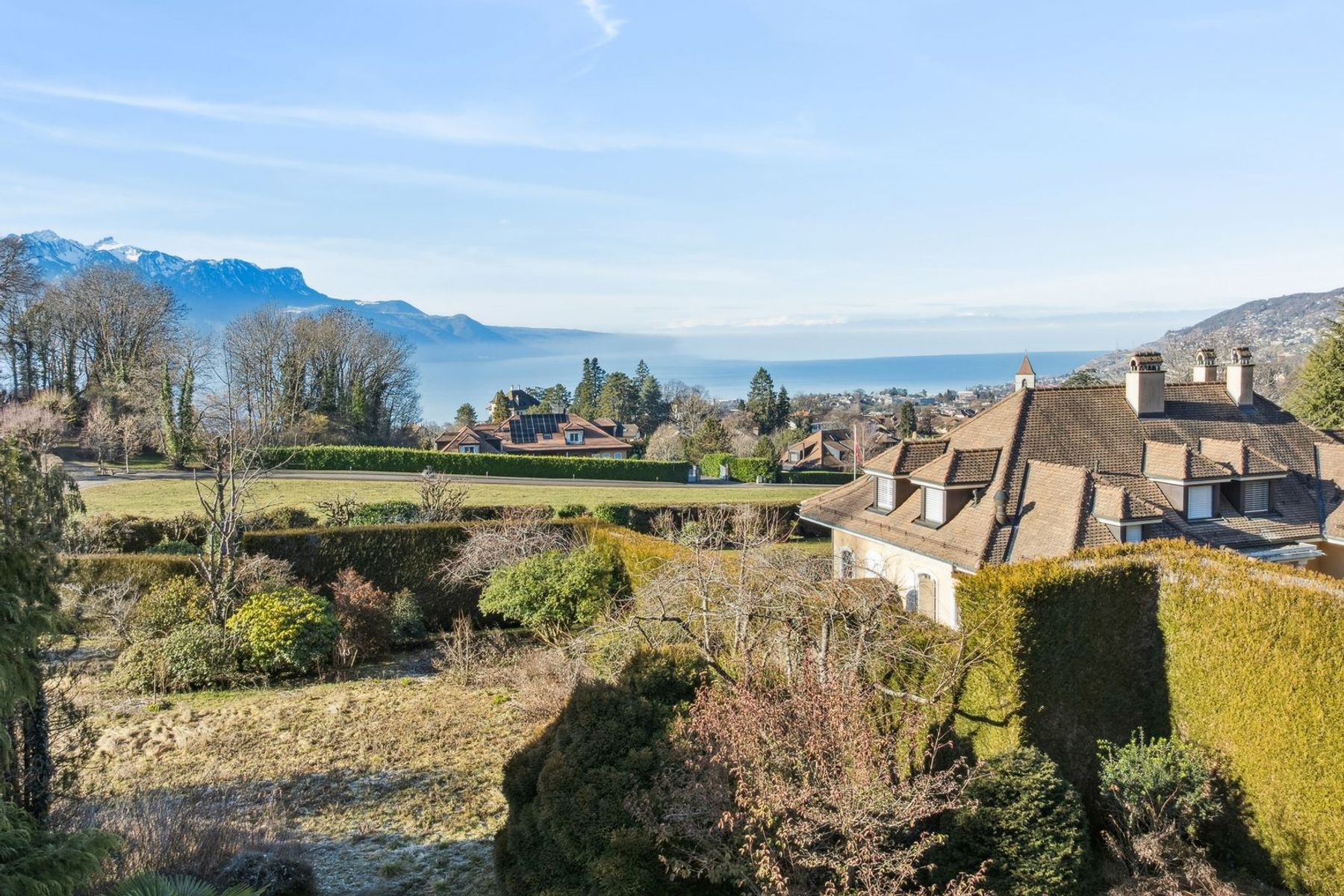  Exceptional property with swimming pool and privileged living environment - 物件實景