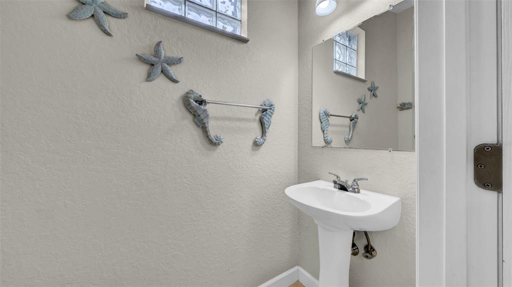 Largo, Florida, 33770, United States, 4 Bedrooms Bedrooms, ,3 BathroomsBathrooms,Residential,For Sale,1805644