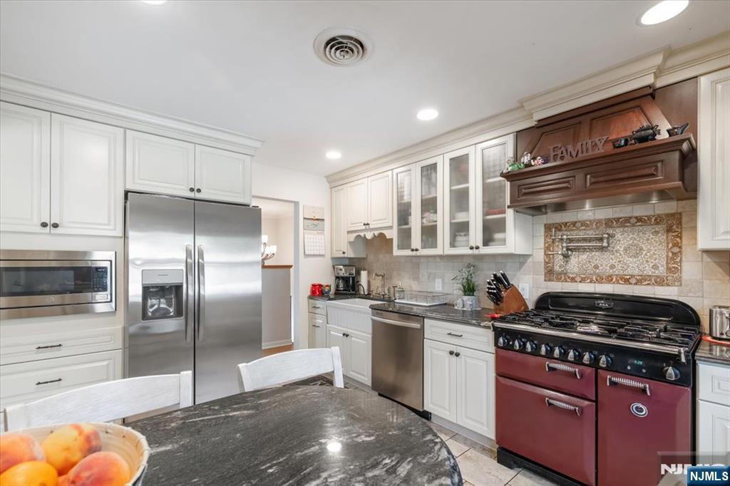 Twp of Washington, New Jersey, 07676, United States, 4 Bedrooms Bedrooms, ,3 BathroomsBathrooms,Residential,For Sale,1925733