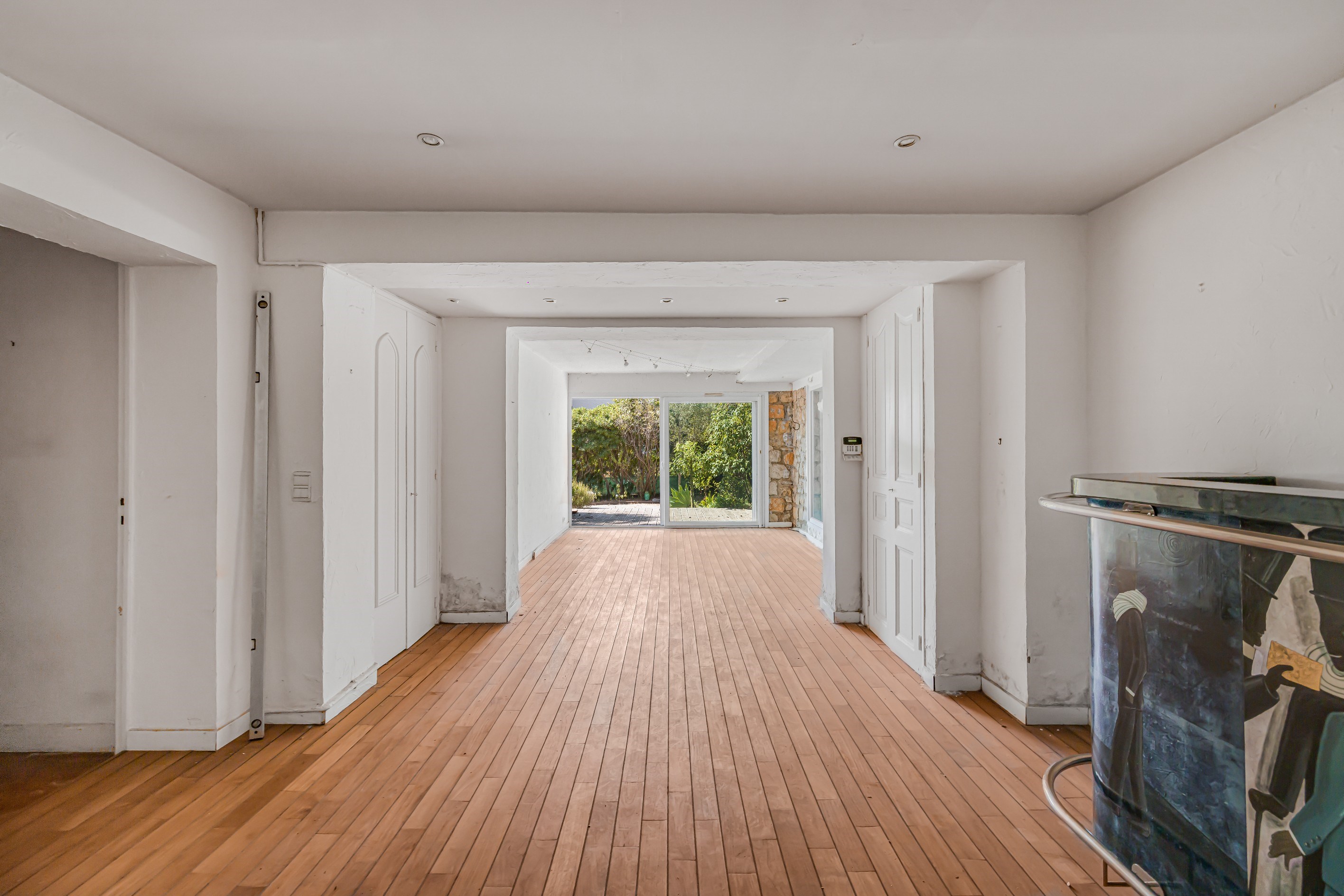  Cannes, Croix des Gardes: 370 sqm contemporary villa project with pool and sea … - 物件實景