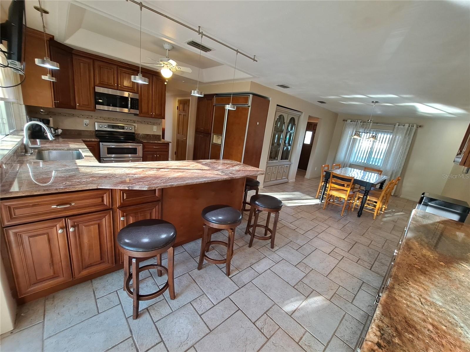 ST PETERSBURG, Florida, 33709, United States, 5 Bedrooms Bedrooms, ,5 BathroomsBathrooms,Residential,For Sale,1996454