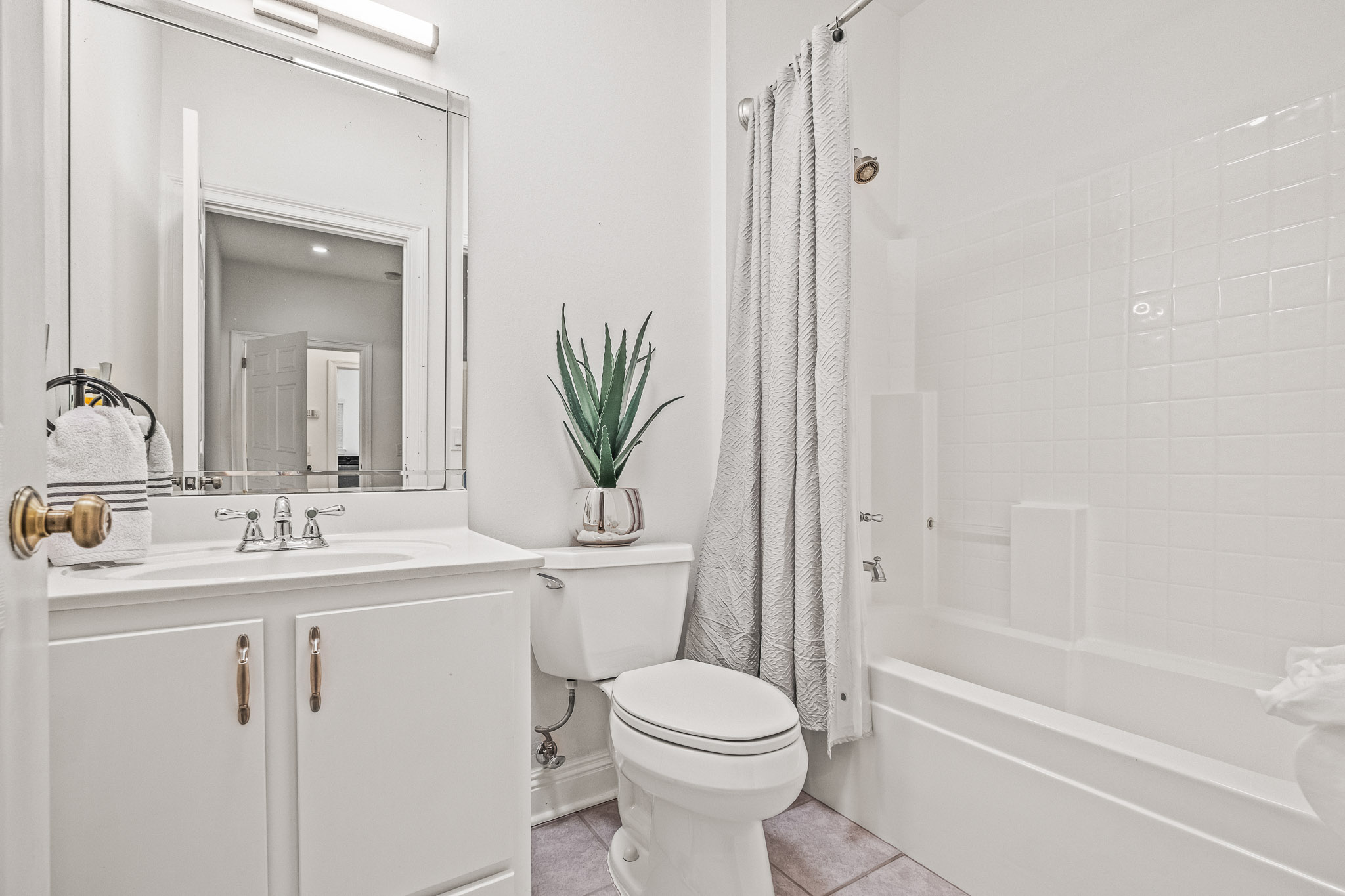Pace, Florida, 32571, United States, 3 Bedrooms Bedrooms, ,4 BathroomsBathrooms,Residential,For Sale,1878434