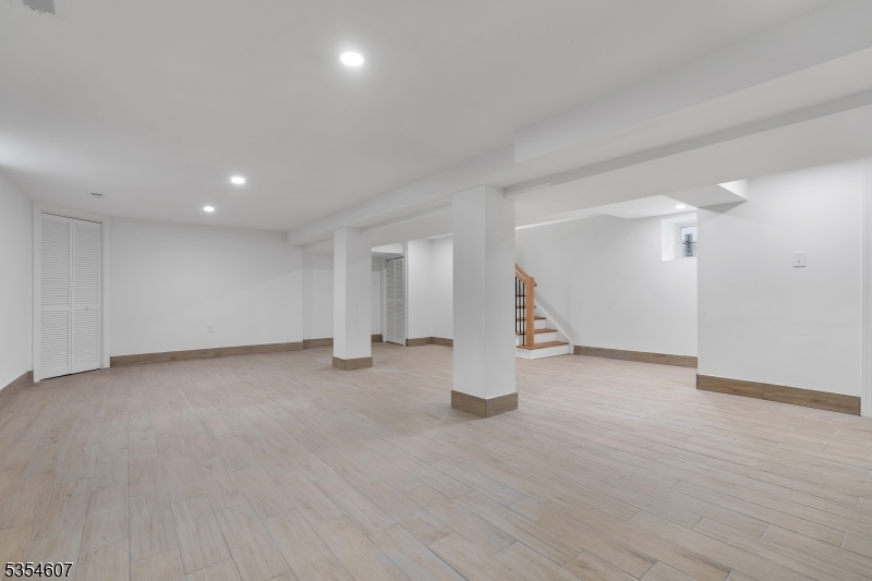 Chatham Boro, New Jersey, 07928, United States, 5 Bedrooms Bedrooms, ,5 BathroomsBathrooms,Residential,For Sale,1805398