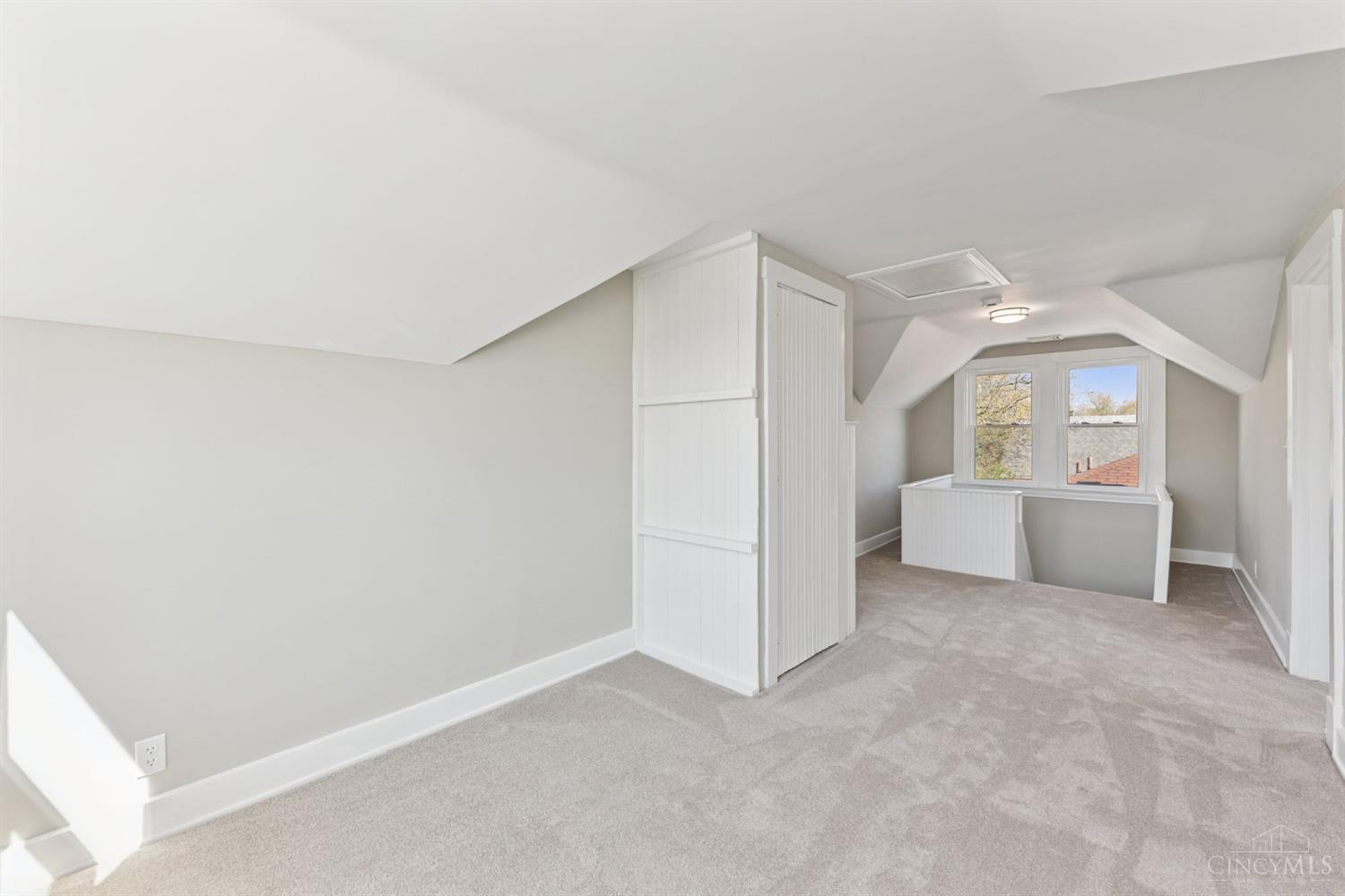 Cincinnati, Ohio, 45227, United States, 5 Bedrooms Bedrooms, ,3 BathroomsBathrooms,Residential,For Sale,1939173