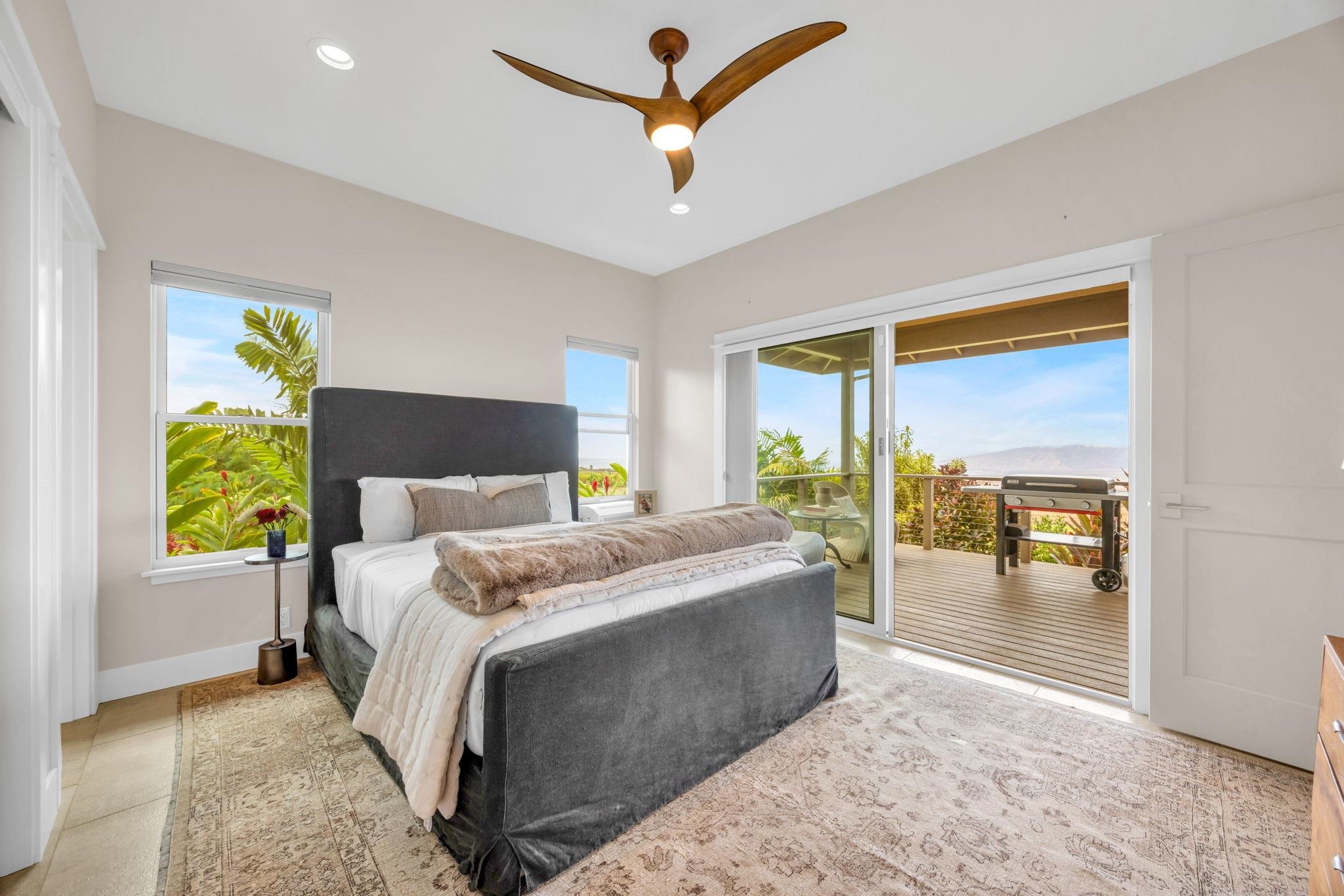 Kula, Hawaii, 96790, United States, 2 Bedrooms Bedrooms, ,2 BathroomsBathrooms,Residential,For Sale,1990288