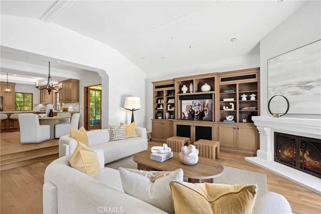 Irvine, California, 92603, United States, 5 Bedrooms Bedrooms, ,7 BathroomsBathrooms,Residential,For Sale,1906095