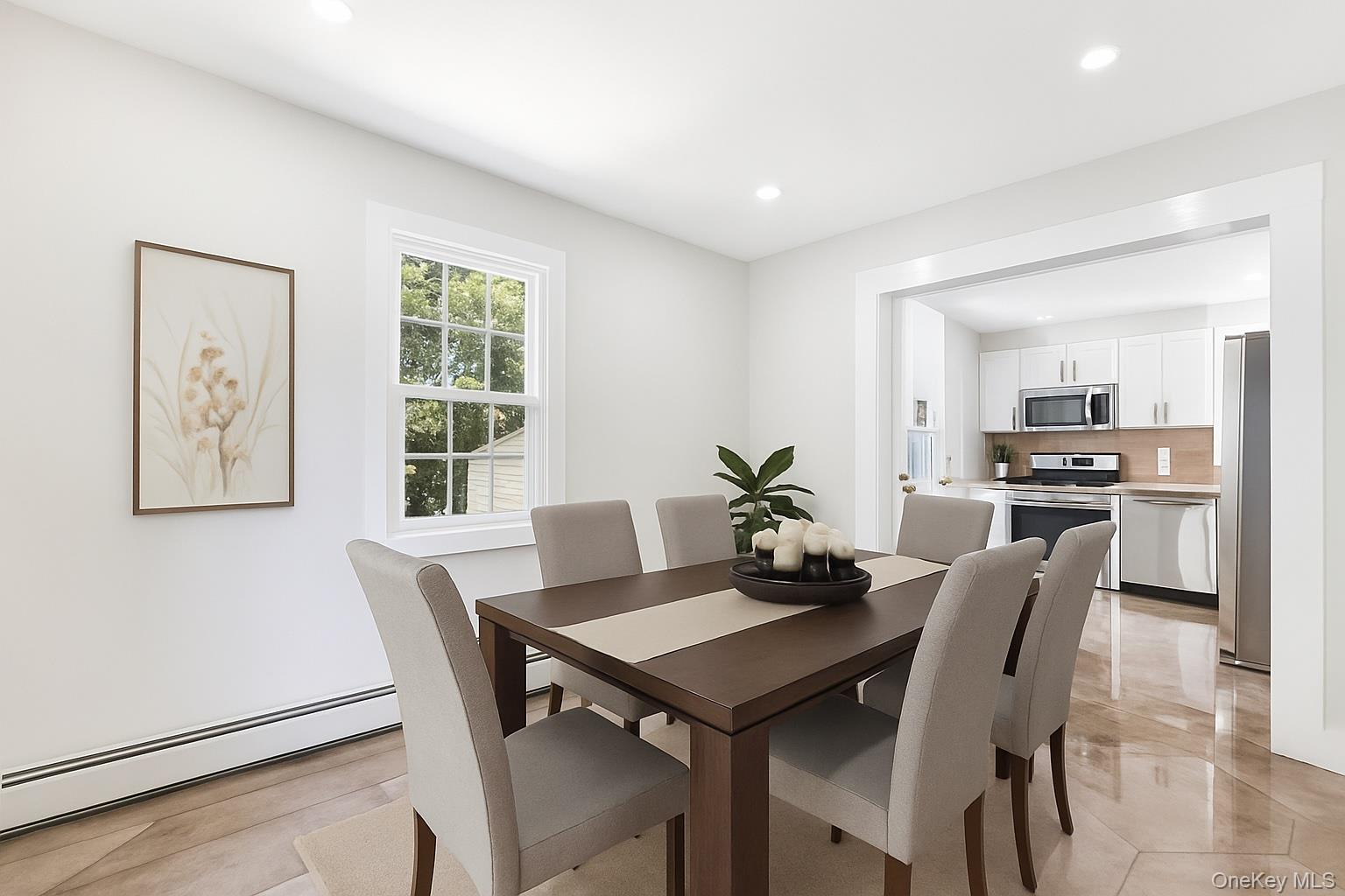 Port Washington, New York, 11050, United States, 3 Bedrooms Bedrooms, ,2 BathroomsBathrooms,Residential,For Sale,1882705