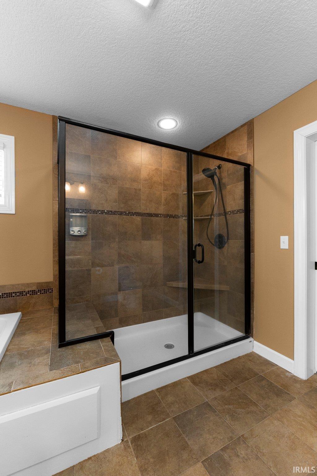 Fort Wayne, Indiana, 46825-7408, United States, 4 Bedrooms Bedrooms, ,5 BathroomsBathrooms,Residential,For Sale,1975267