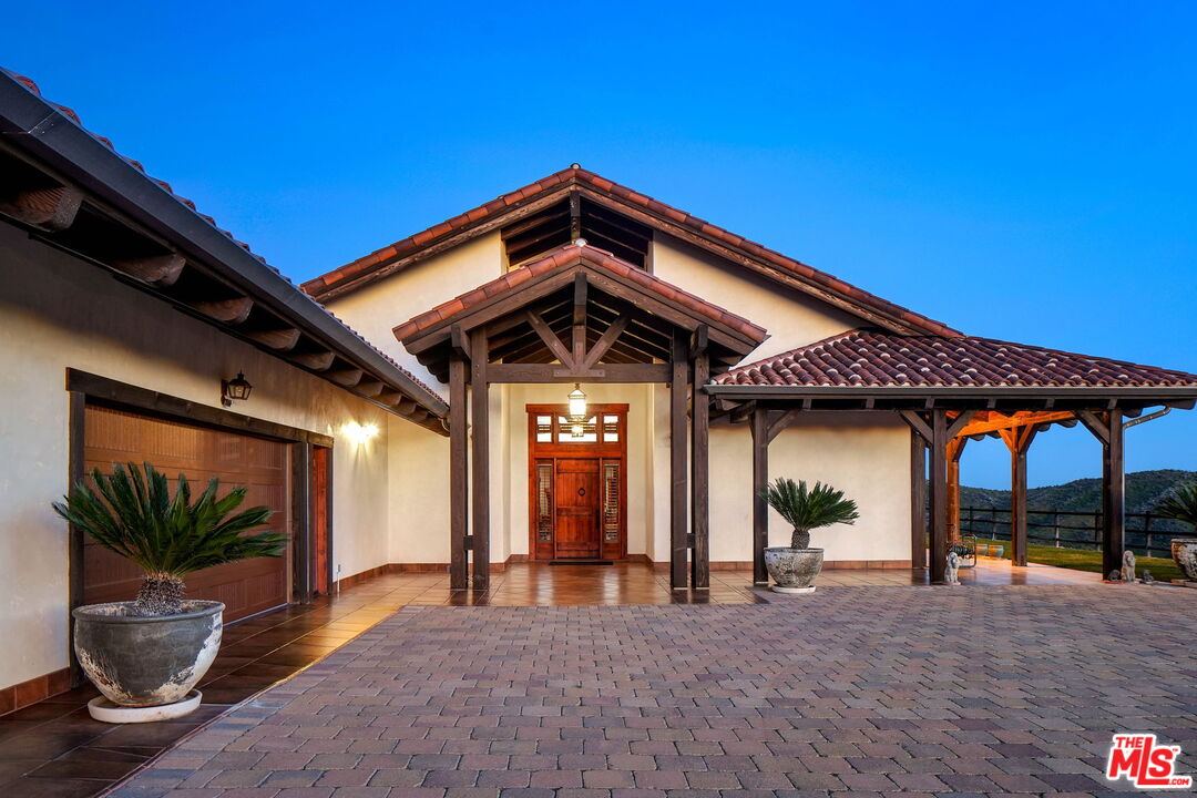 Malibu, California, 90265, United States, 3 Bedrooms Bedrooms, ,5 BathroomsBathrooms,Residential,For Sale,1760358