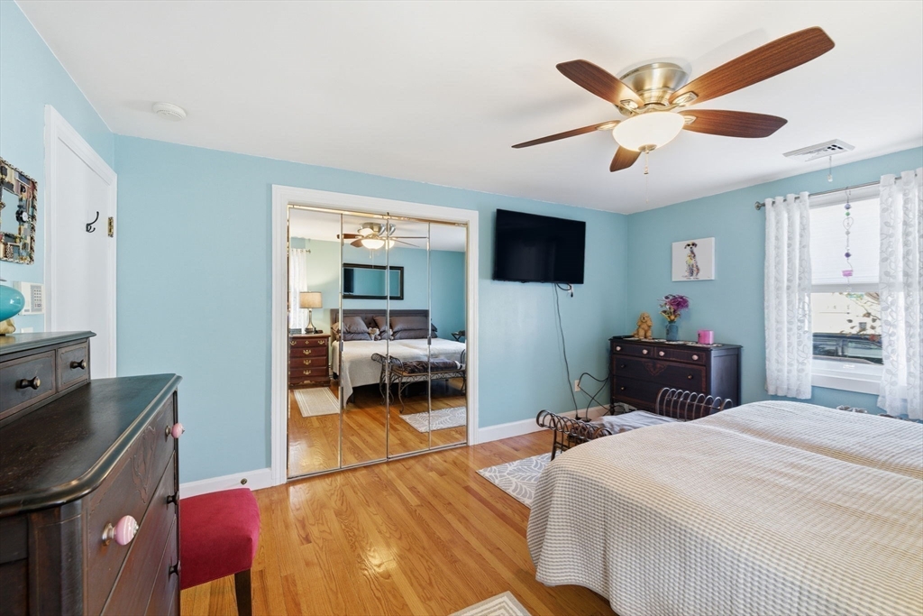 Lawrence, Massachusetts, 01843, United States, 3 Bedrooms Bedrooms, ,1 BathroomBathrooms,Residential,For Sale,1974061