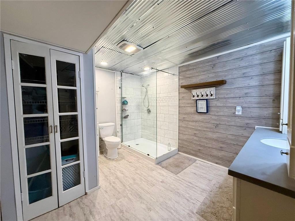 Alexandria Twp, Minnesota, 56308, United States, 5 Bedrooms Bedrooms, ,2 BathroomsBathrooms,Residential,For Sale,2036920
