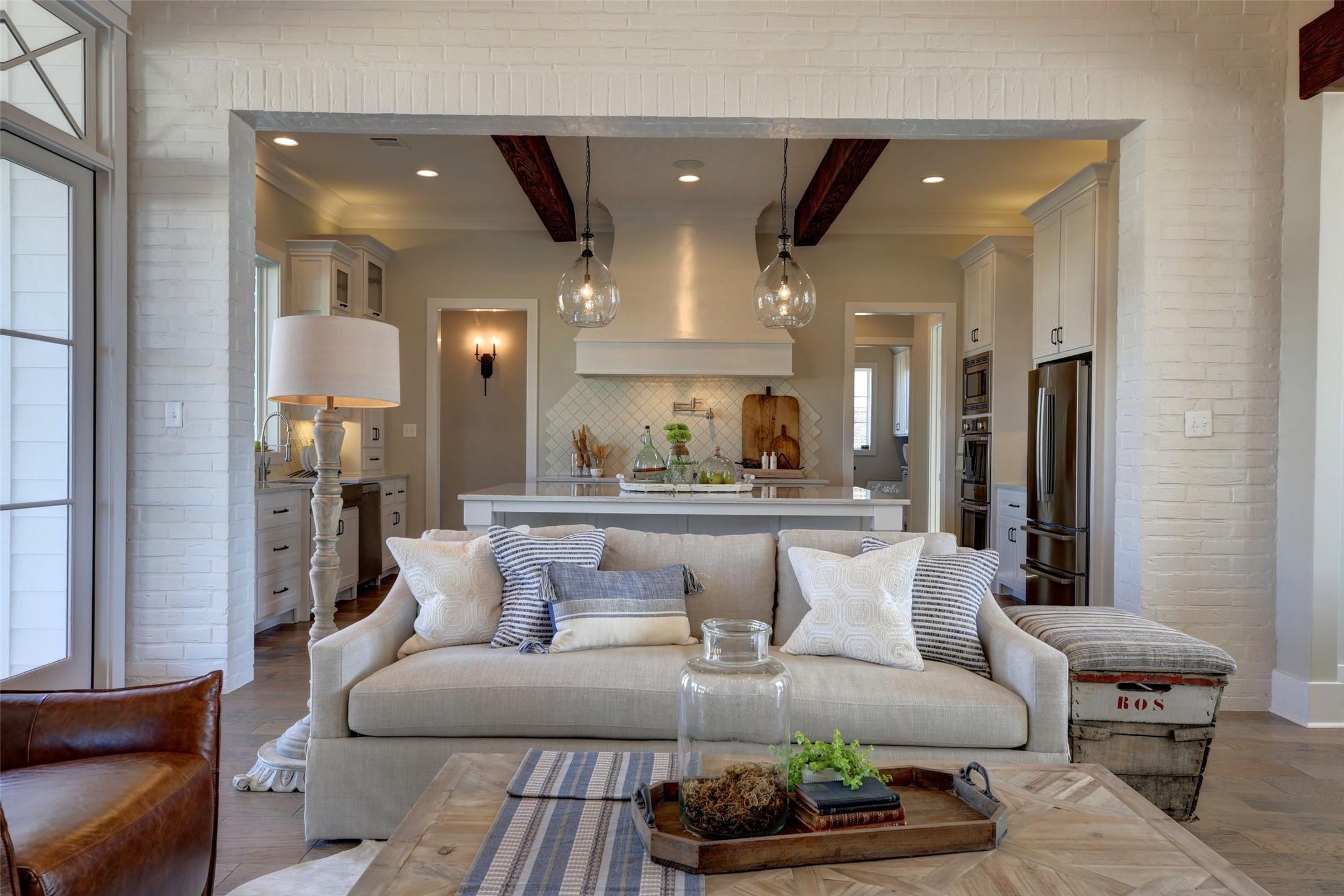 Shreveport, Louisiana, 71106, United States, 4 Bedrooms Bedrooms, ,4 BathroomsBathrooms,Residential,For Sale,1975373