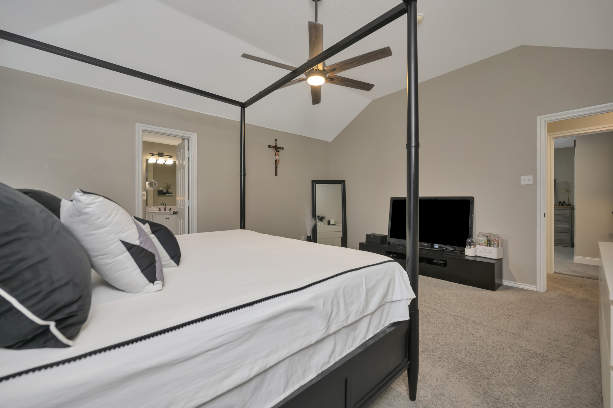  Updated Traditional Home Near Texas Motor Speedway in Justin - 物件實景