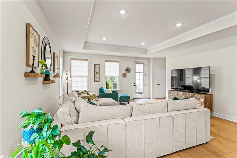 Canonsburg, Pennsylvania, 15317, United States, 3 Bedrooms Bedrooms, ,3 BathroomsBathrooms,Residential,For Sale,1895014