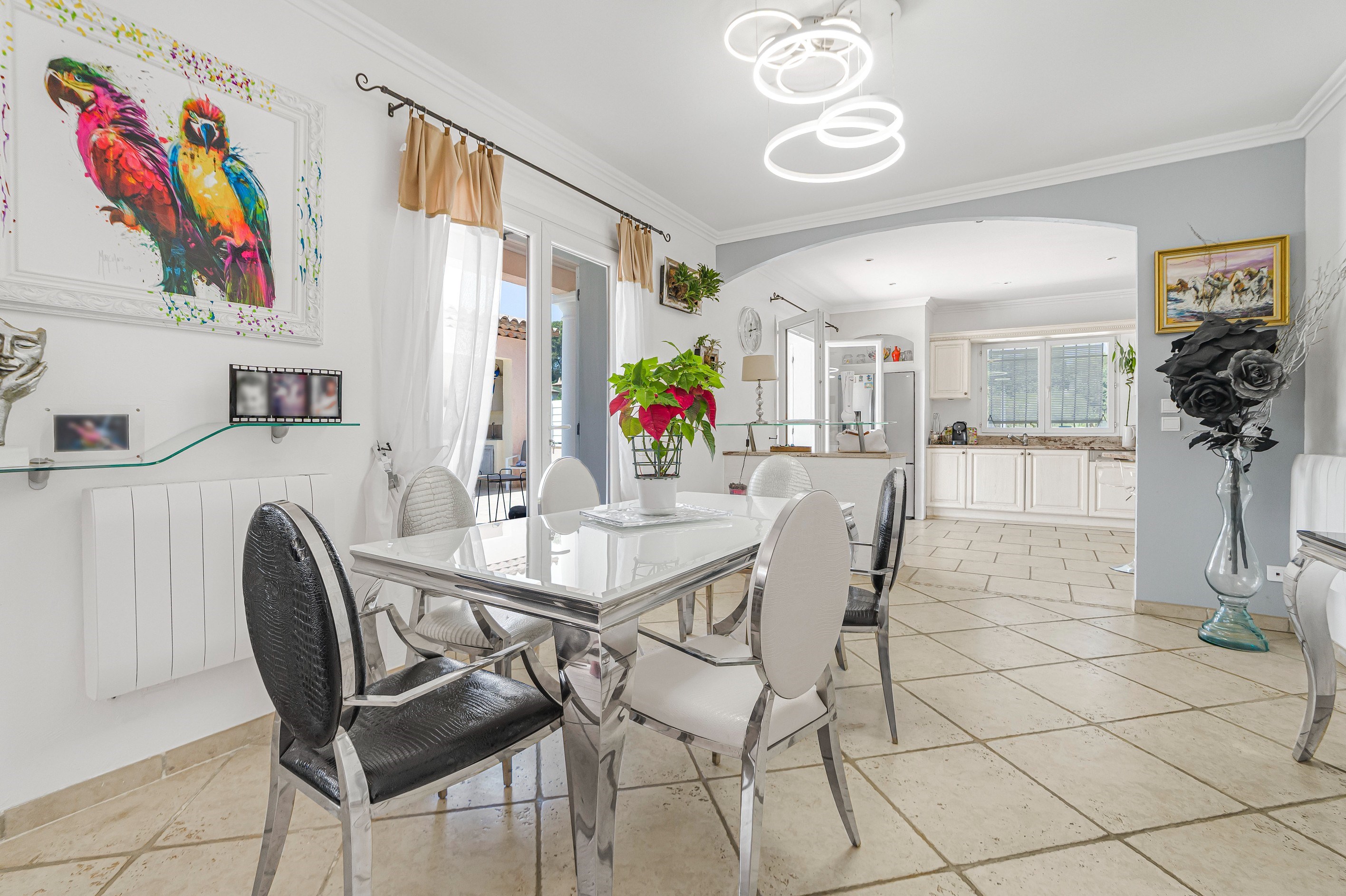  Villa with guest house, swimming pool and extension potential on 3,000 sq m of … - 物件實景