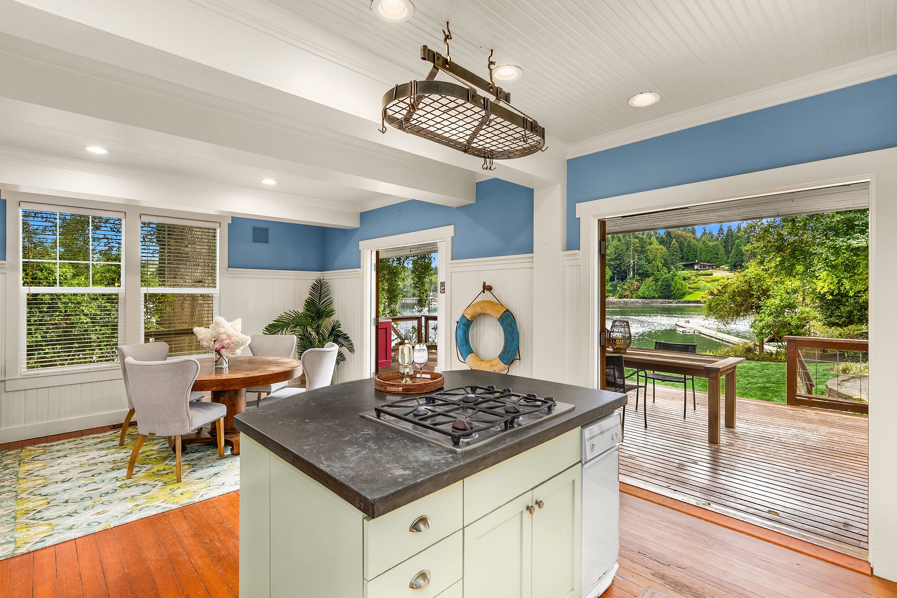  15122 & 15128 NE Anna Vera Lane, Bainbridge Island, WA 98110 - 物件實景