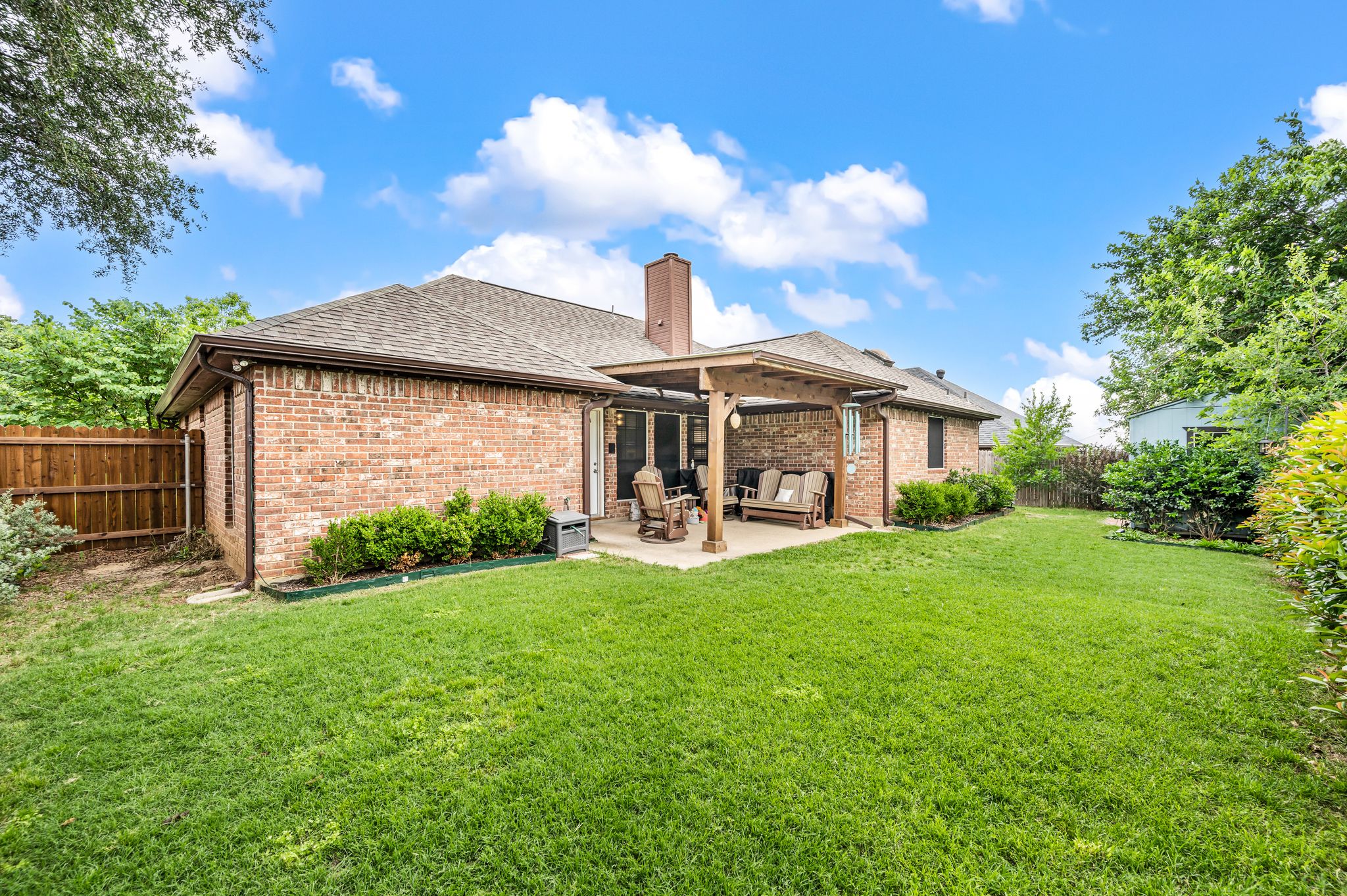  2605 Briargrove Drive, Hurst, TX, 76054 - 物件實景