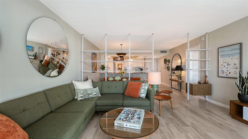 Sarasota, Florida, 34236, United States, 1 Bedroom Bedrooms, ,2 BathroomsBathrooms,Residential,For Sale,1985028