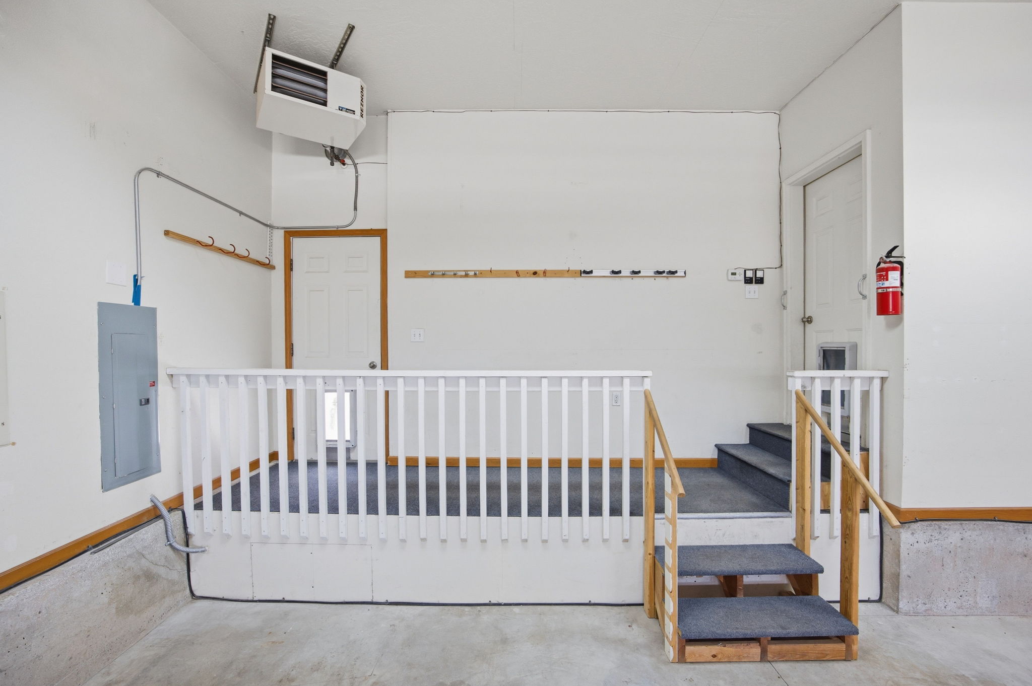  6001 Hobson Lane - 物件實景