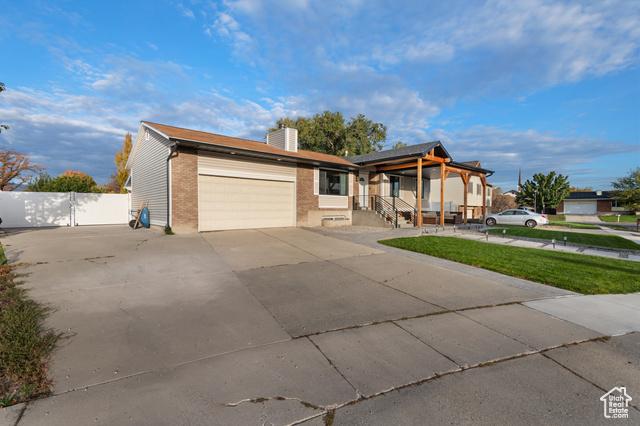 Riverton, Utah, 84065, United States, 6 Bedrooms Bedrooms, ,2 BathroomsBathrooms,Residential,For Sale,1982164