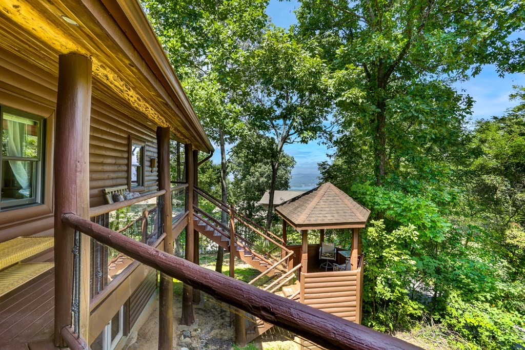 Hayesville, North Carolina, 28904, United States, 3 Bedrooms Bedrooms, ,5 BathroomsBathrooms,Residential,For Sale,1931942