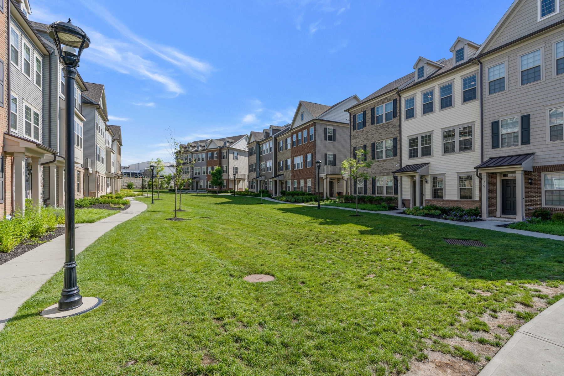  ?Livingston Squire? Townhome Features Flexible Floor Plan - 物件實景
