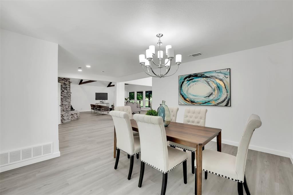 200 Silverleaf Drive, Fort Worth, Texas, 76112, United States, 5 Bedrooms Bedrooms, ,6 BathroomsBathrooms,Residential,For Sale,200 Silverleaf Drive,1618780