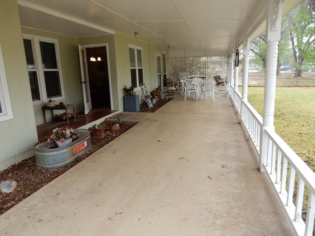 Fredericksburg, Texas, 78624, United States, 3 Bedrooms Bedrooms, ,2 BathroomsBathrooms,Residential,For Sale,1842373