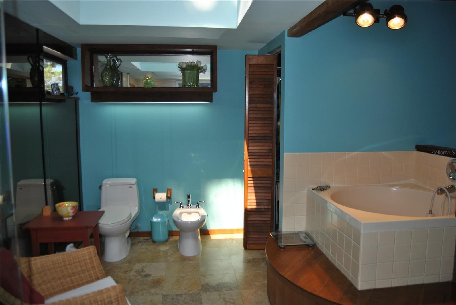 ST PETERSBURG, Florida, 33705, United States, 3 Bedrooms Bedrooms, ,3 BathroomsBathrooms,Residential,For Sale,1977227