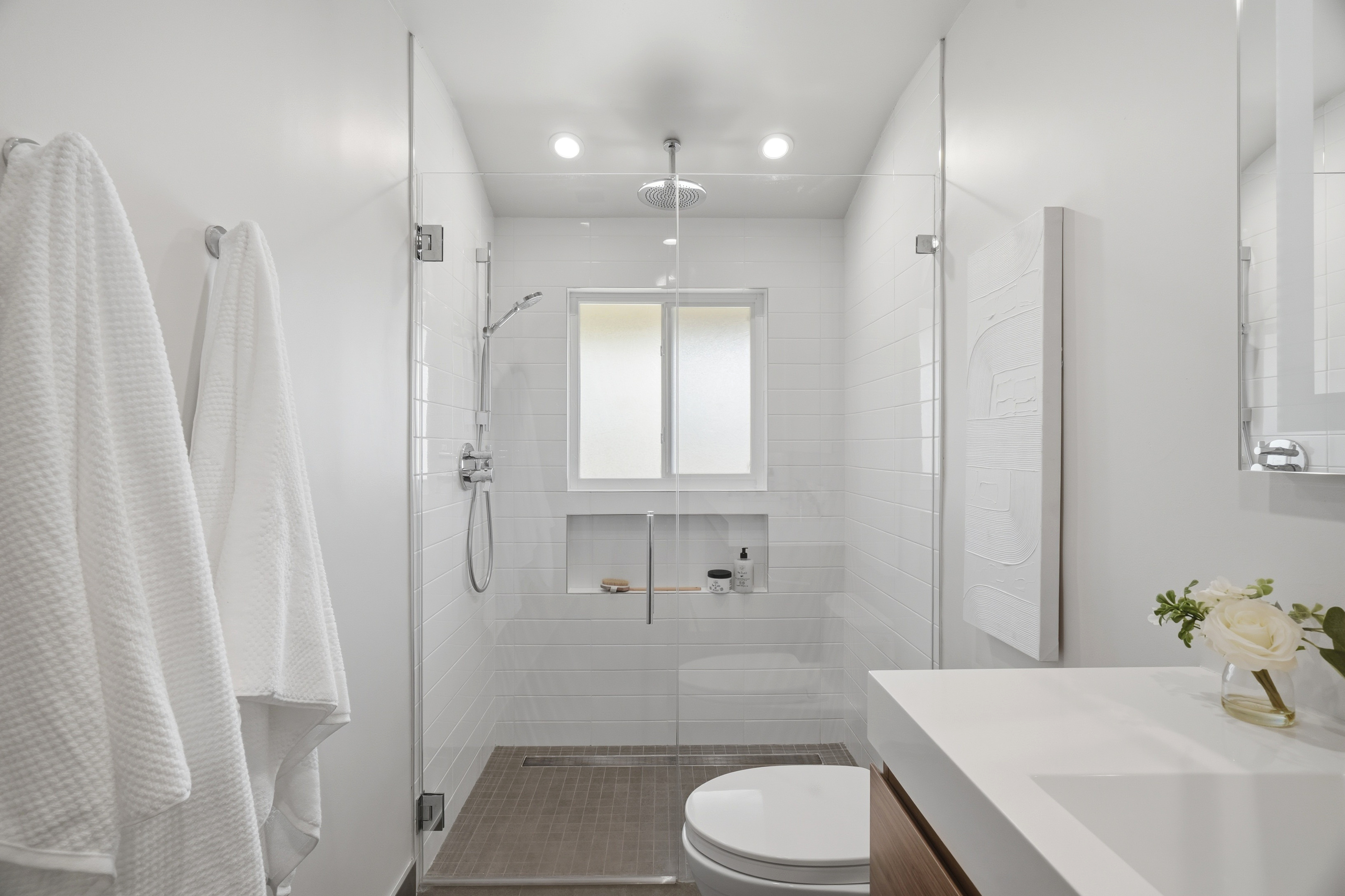  Private, Stylishly Updated Home in Prime Cambrian Location - 物件實景