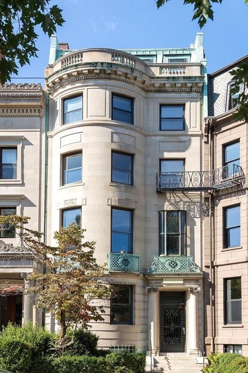 Boston, Massachusetts, 02115, United States, 7 Bedrooms Bedrooms, ,9 BathroomsBathrooms,Residential,For Sale,1951722