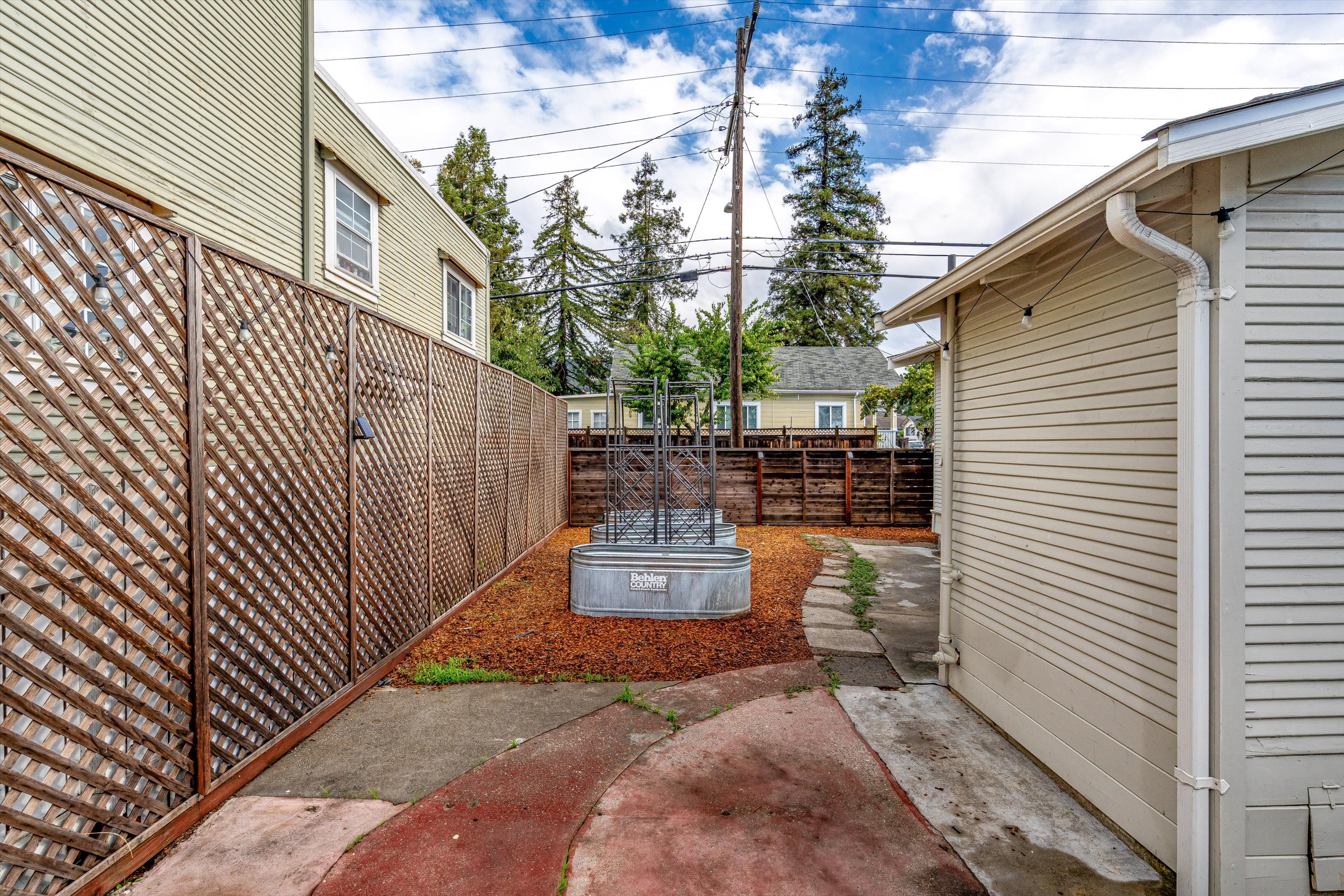  3661 Loma Vista Avenue, Oakland, CA 94619 - 物件實景