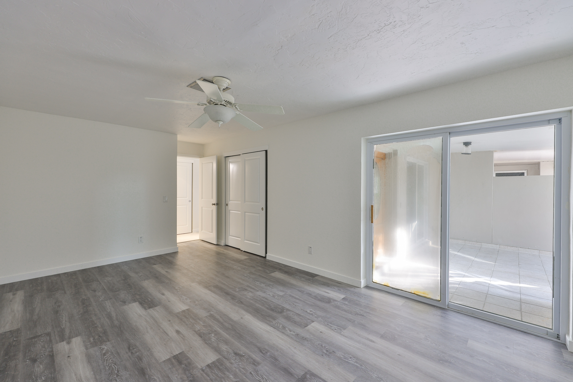 St Petersburg, Florida, 33708, United States, 2 Bedrooms Bedrooms, ,2 BathroomsBathrooms,Residential,For Sale,1977460