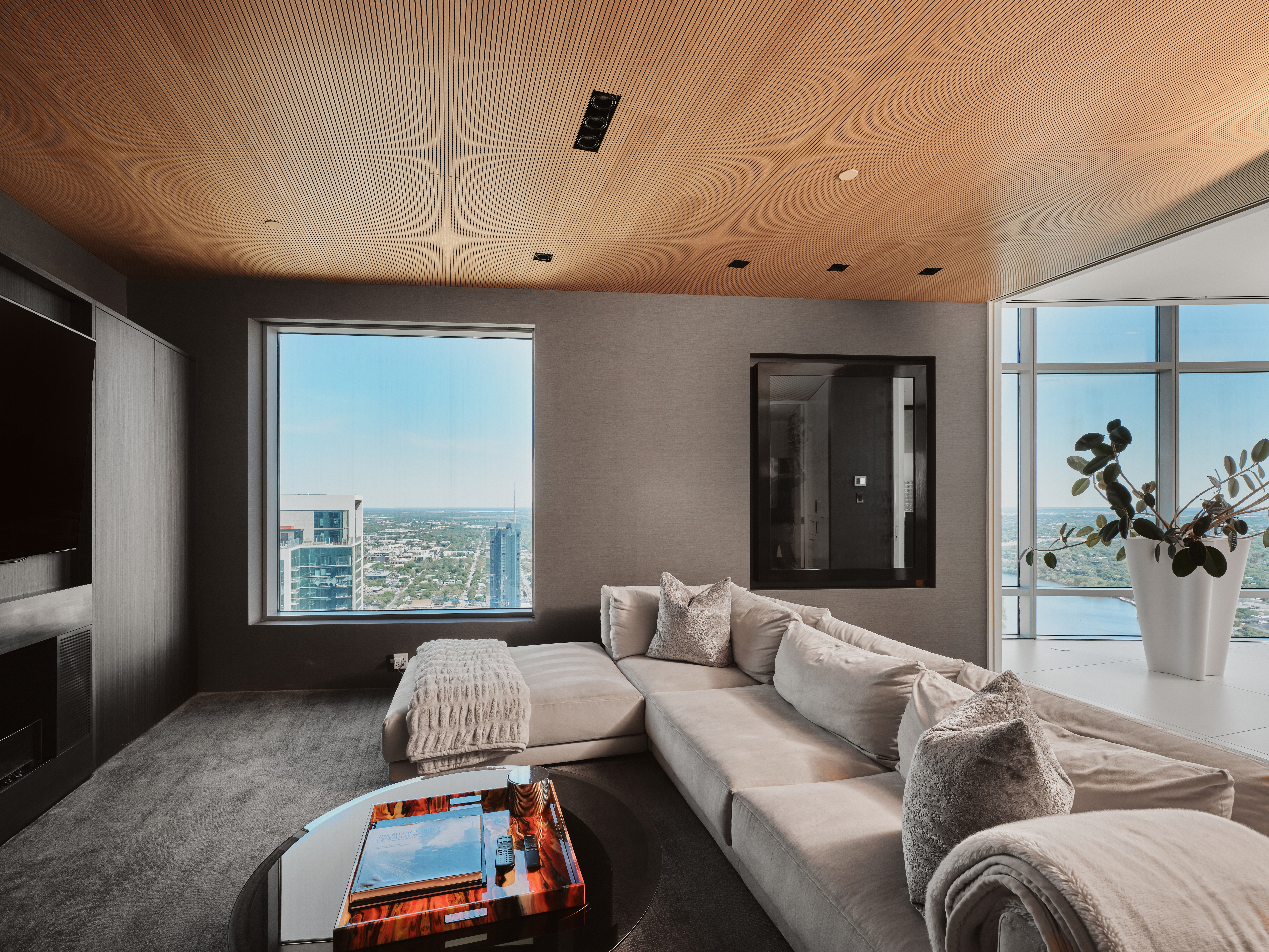  Panoramic Views of Living Art at The Austonian - 物件實景