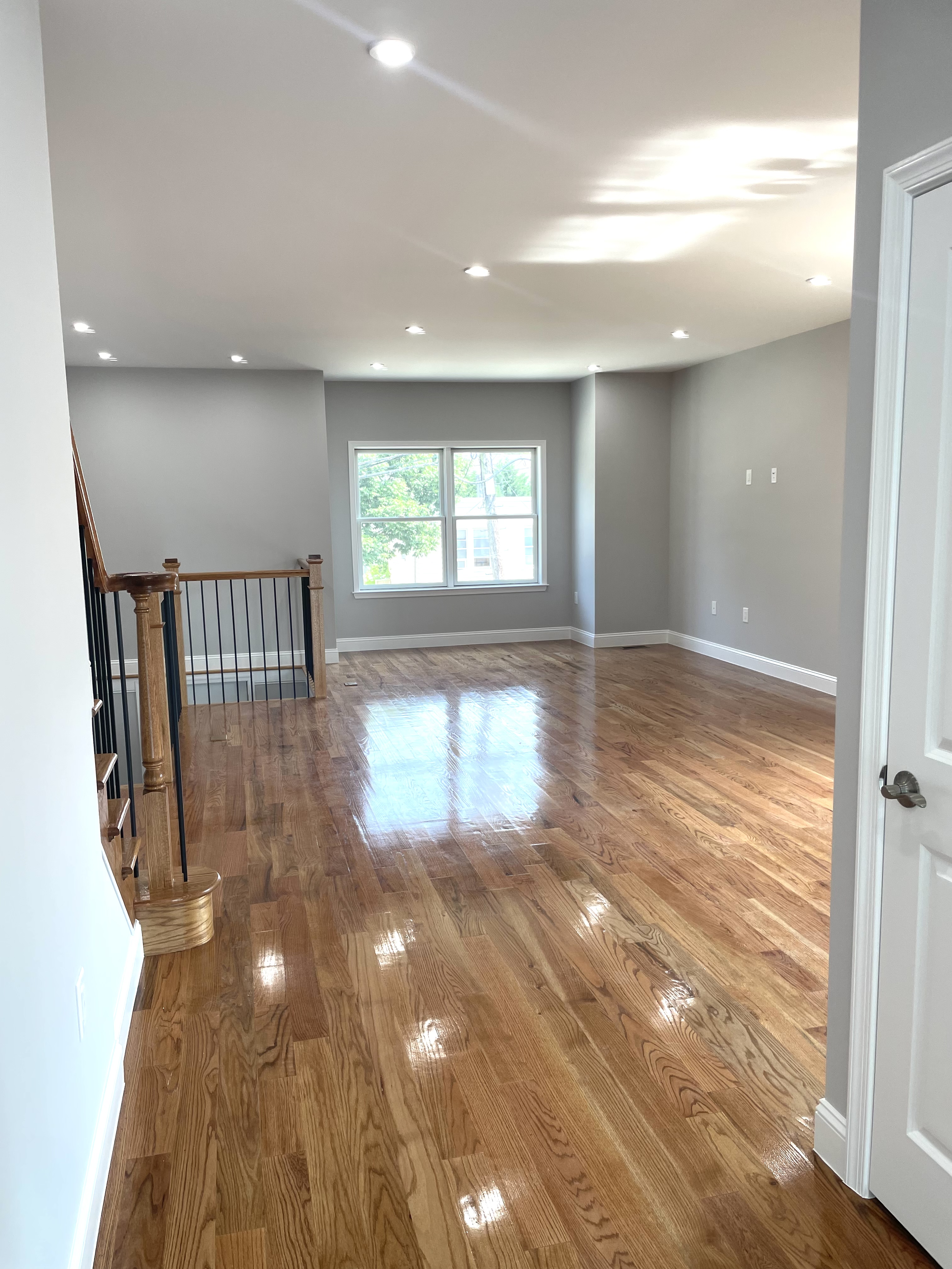 Secaucus, New Jersey, 07094, United States, 3 Bedrooms Bedrooms, ,4 BathroomsBathrooms,Residential,For Sale,1978174