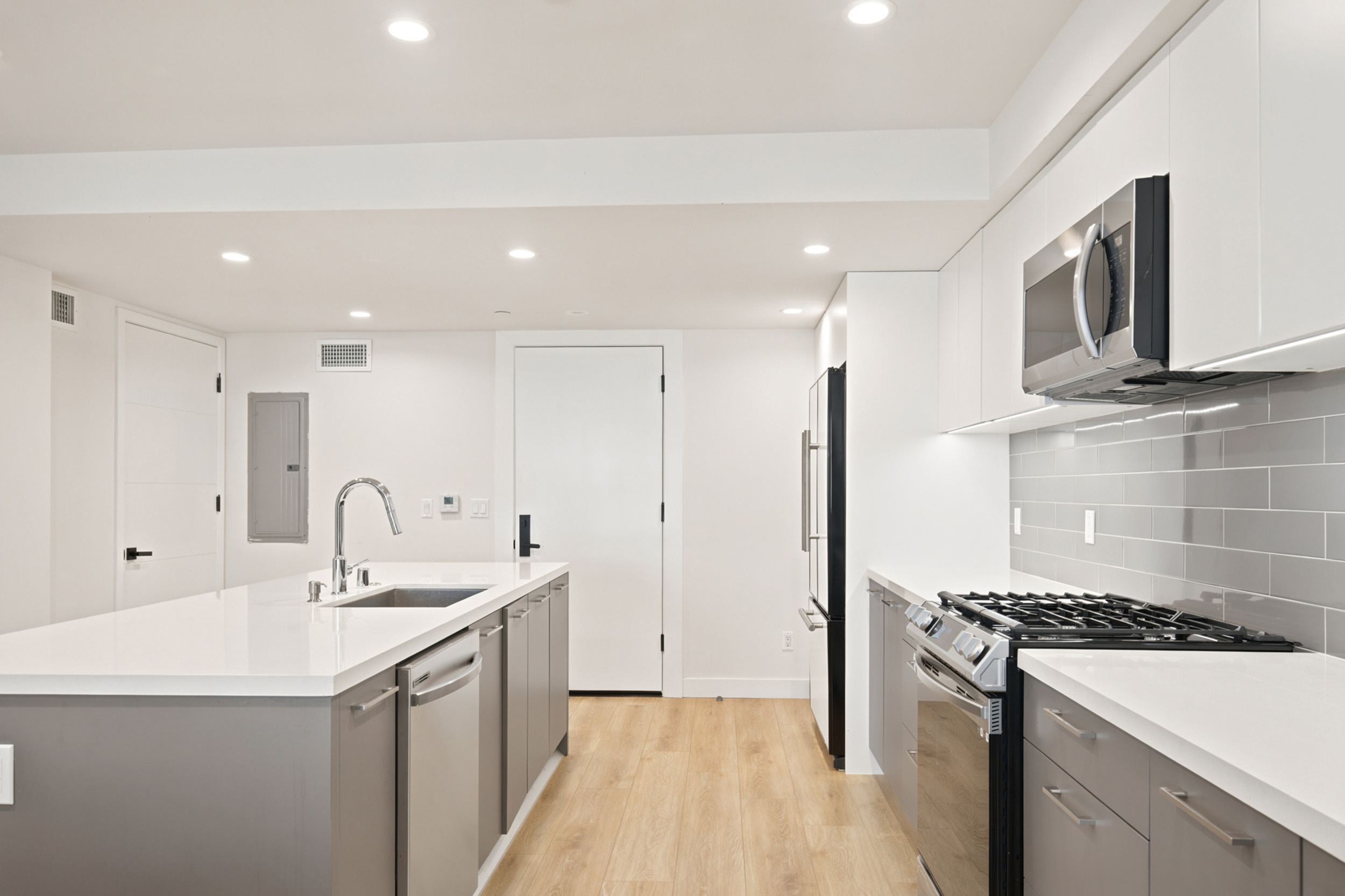  1434 N Poinsettia Pl - 物件實景