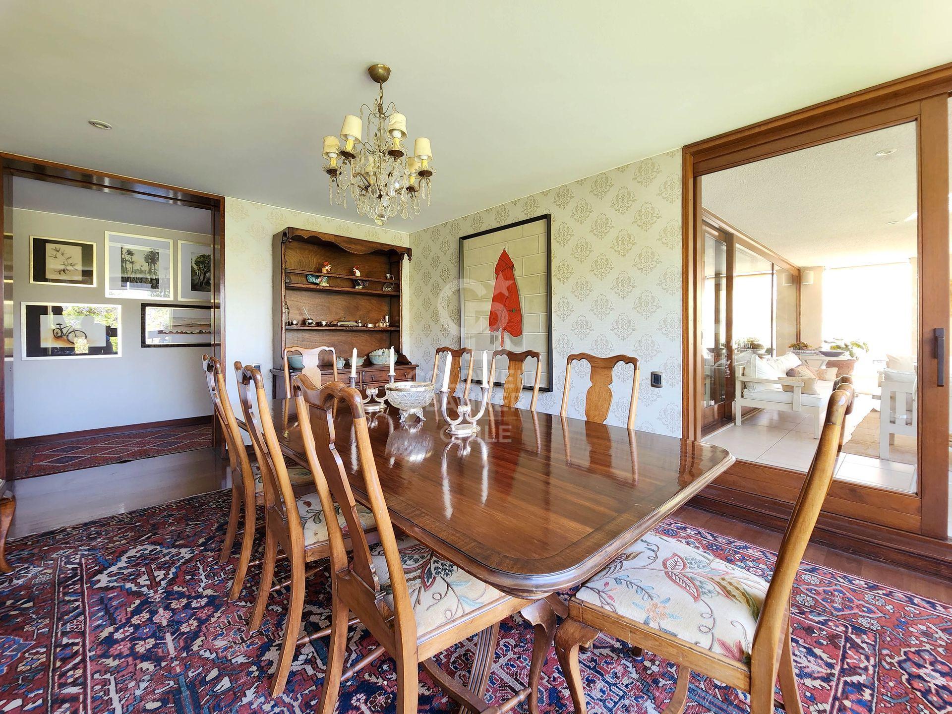 Vitacura, Chile, 3 Bedrooms Bedrooms, ,4 BathroomsBathrooms,Residential,For Sale,1867127