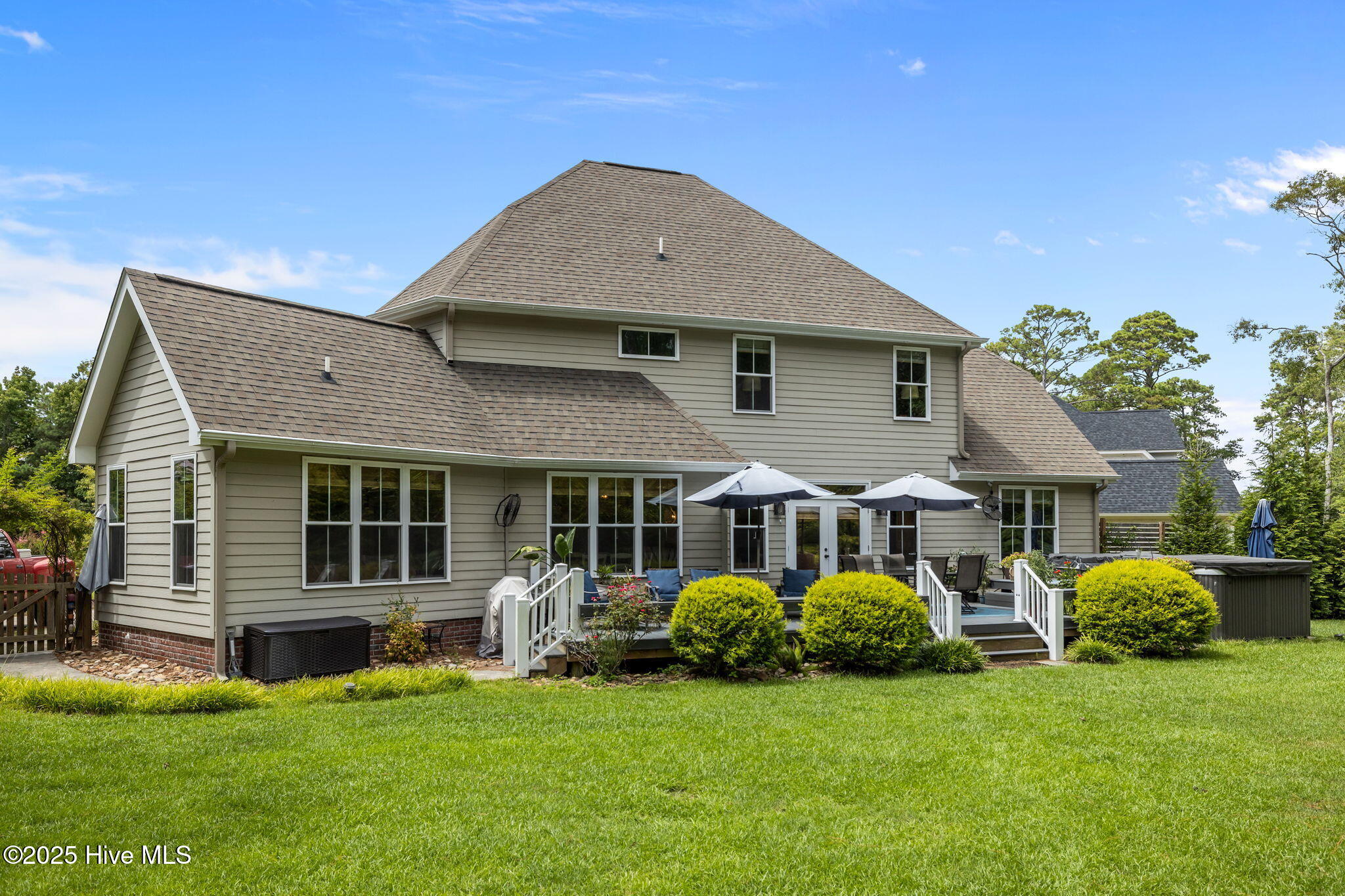 Morehead City, North Carolina, 28557, United States, 5 Bedrooms Bedrooms, ,4 BathroomsBathrooms,Residential,For Sale,1901415