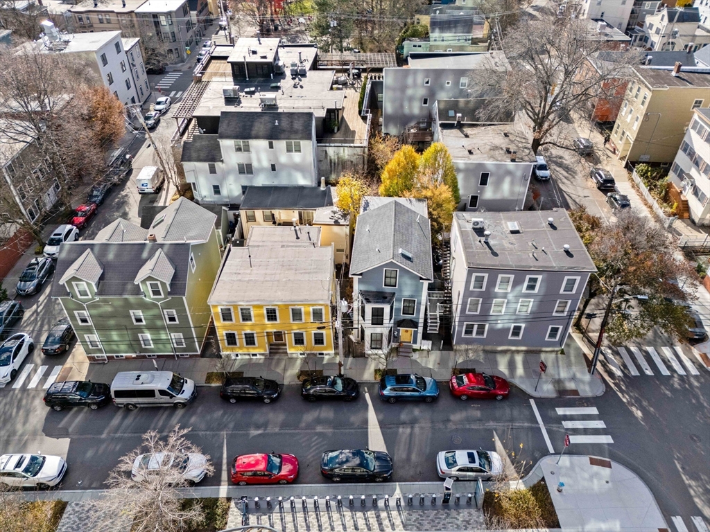 Cambridge, Massachusetts, 02141, United States, 4 Bedrooms Bedrooms, ,3 BathroomsBathrooms,Residential,For Sale,2001905