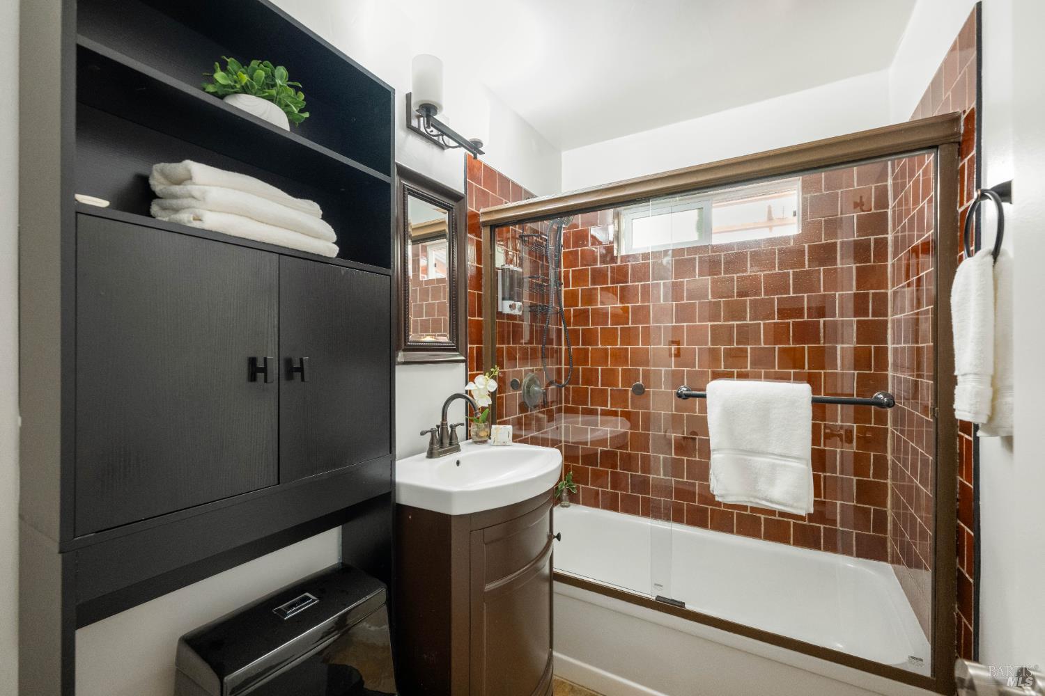 Napa, California, 94558, United States, 2 Bedrooms Bedrooms, ,1 BathroomBathrooms,Residential,For Sale,1947582