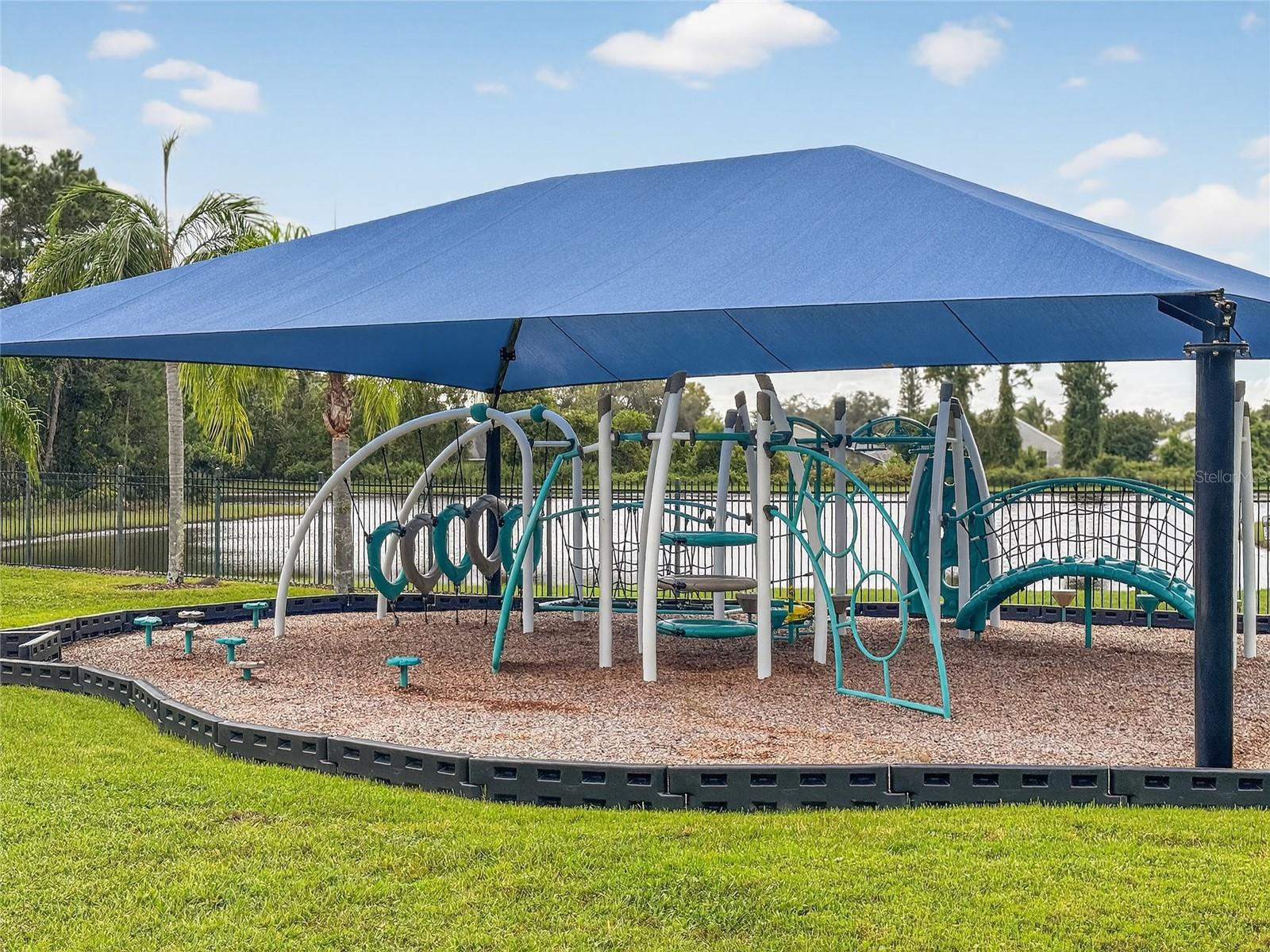 OVIEDO, Florida, 32766, United States, 5 Bedrooms Bedrooms, ,3 BathroomsBathrooms,Residential,For Sale,1974970