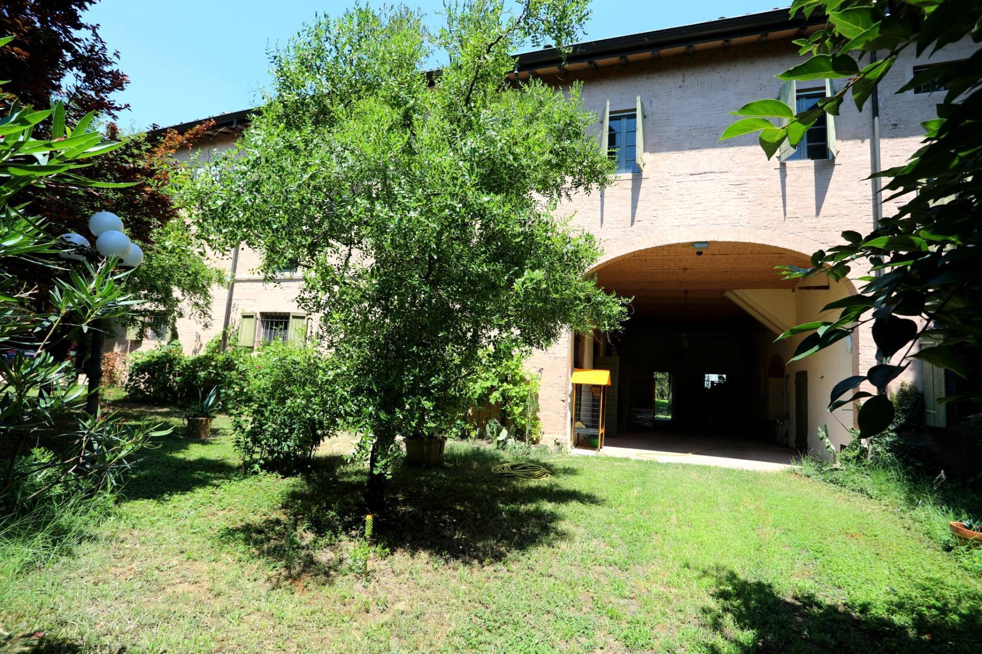 Torrile, Parma, 43030, IT, 5 Bedrooms Bedrooms, ,5 BathroomsBathrooms,Residential,For Sale,1708902
