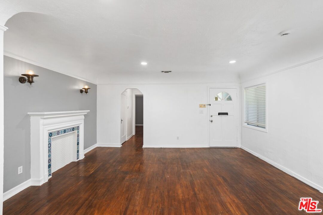 West Hollywood, California, 90046, United States, 4 Bedrooms Bedrooms, ,4 BathroomsBathrooms,Residential,For Sale,1840253