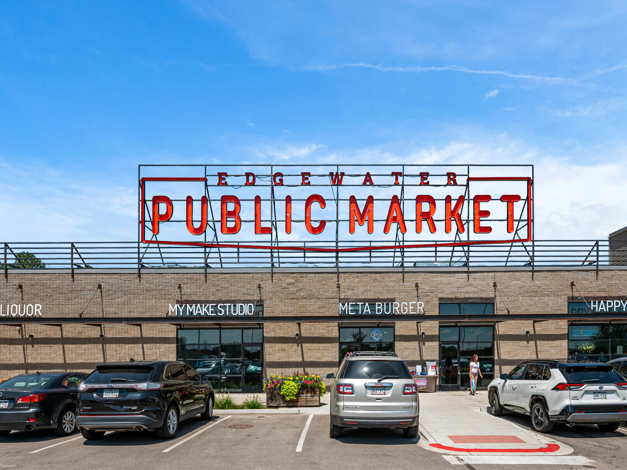  Sweeping, Unobstructed Mountain Views From This Sloan
