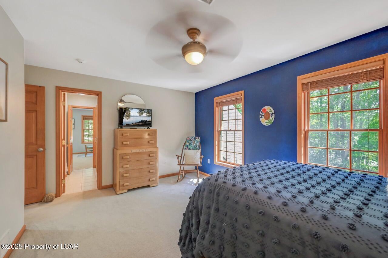 Mountain Top, Pennsylvania, 18707, United States, 4 Bedrooms Bedrooms, ,5 BathroomsBathrooms,Residential,For Sale,1944925