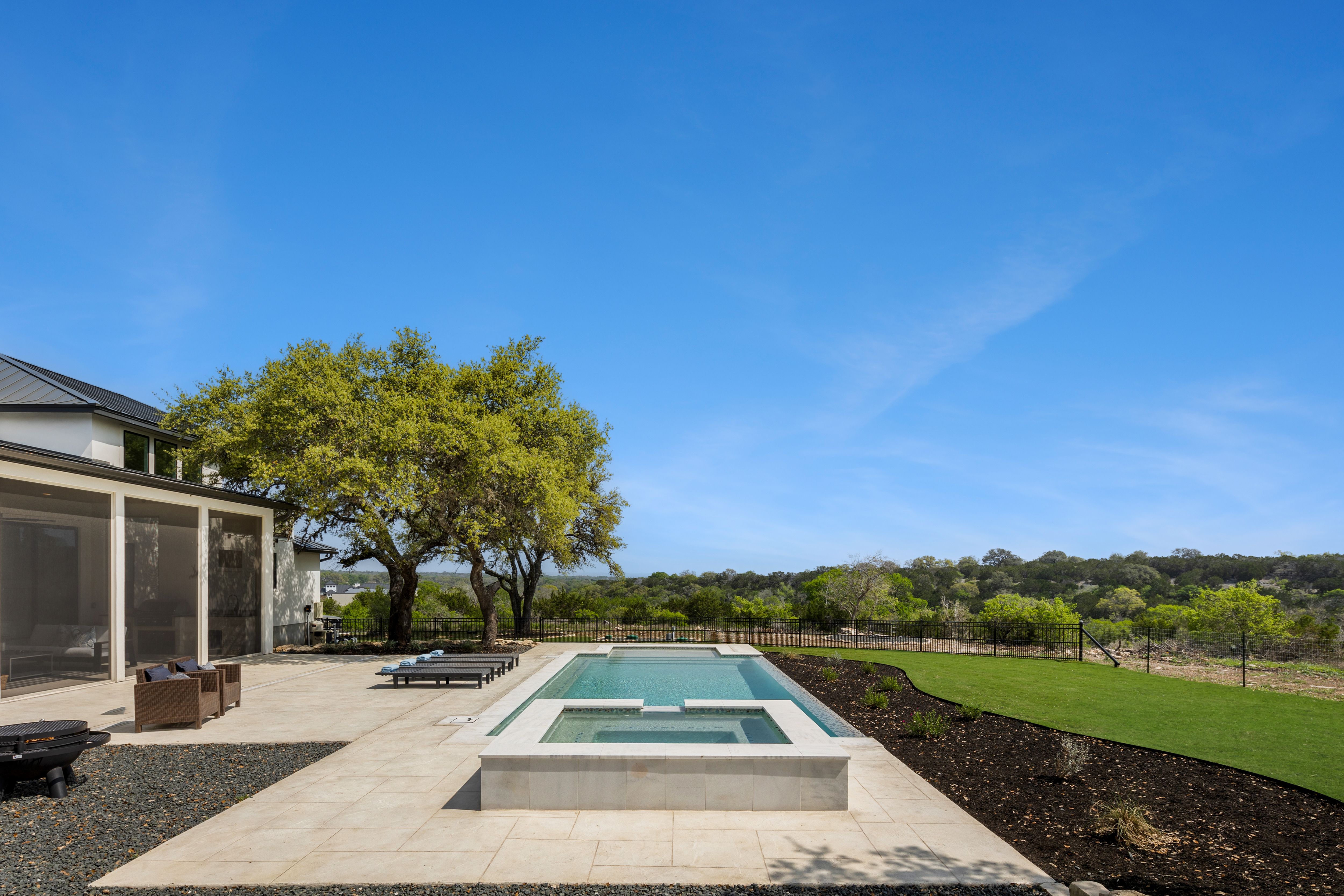  Private 15-Acre Estate with Modern Design and Scenic Hill Country Views - 物件實景